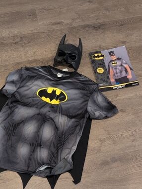 Batman Adult Costume Shirt with Mask - Black and Yellow